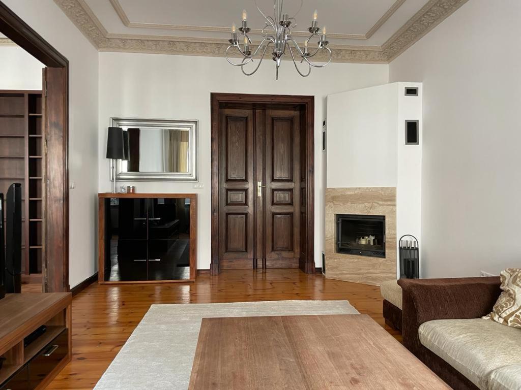 Uroczy Apartament 97M2 W Samym Centrum Wroclawia Exterior photo