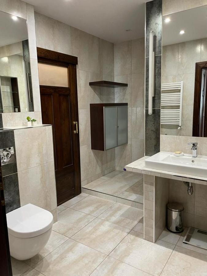 Uroczy Apartament 97M2 W Samym Centrum Wroclawia Exterior photo